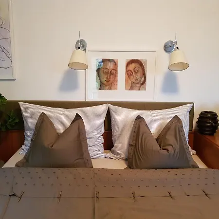 아파트 Gaestehaus Grogger *